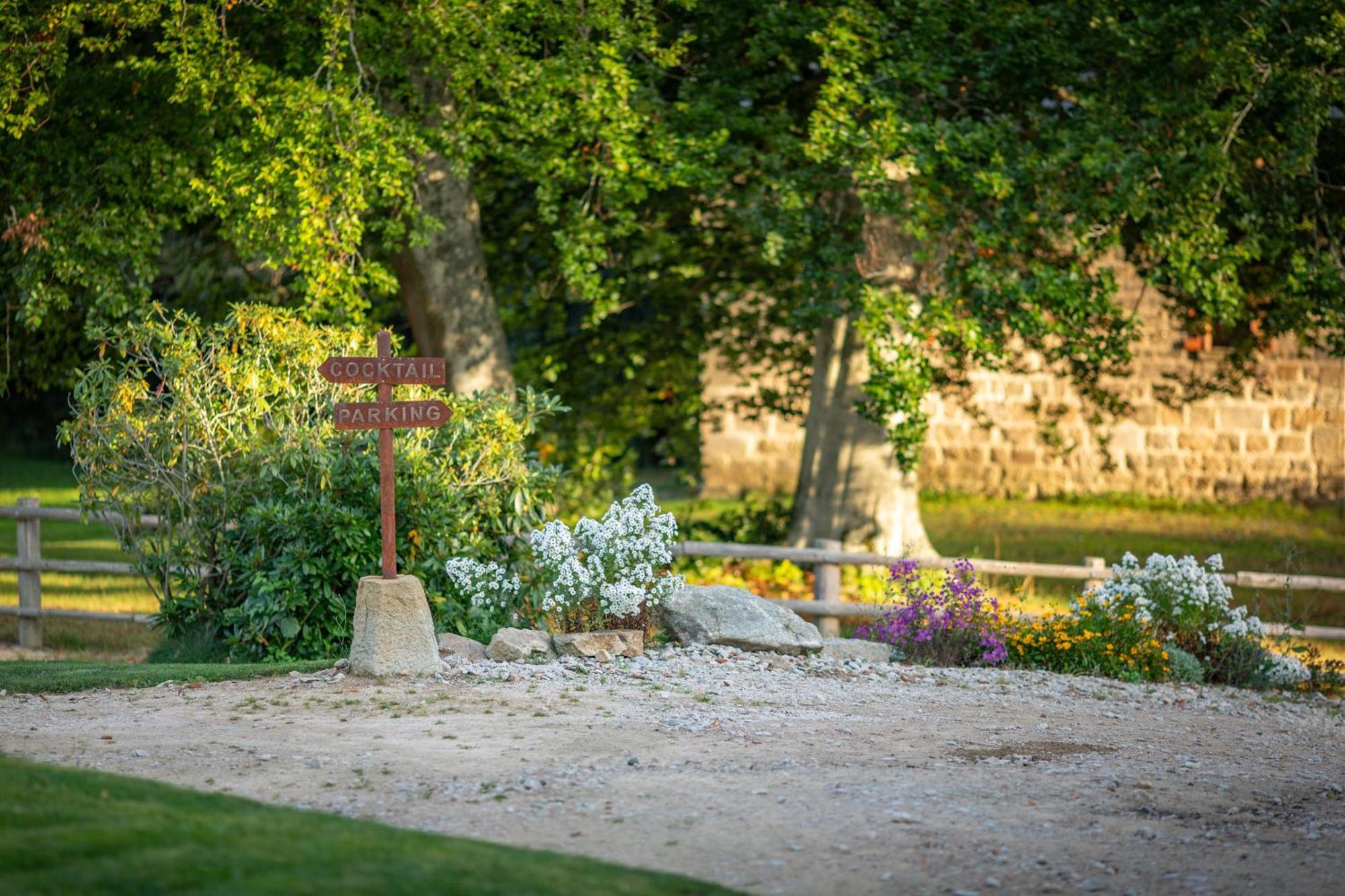 Domaine Et Chateau De Valinches Marols Ngoại thất bức ảnh